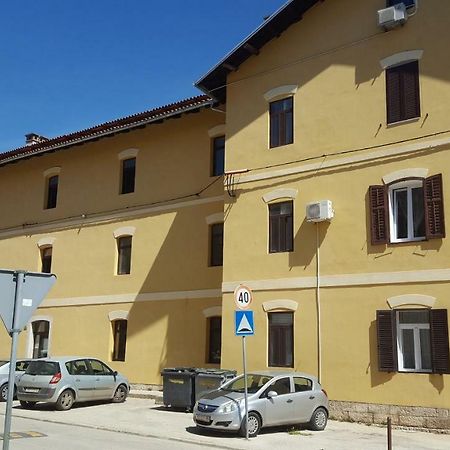 Loft Apartment Πούλα Εξωτερικό φωτογραφία
