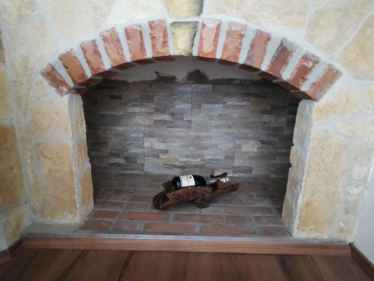 Loft Apartment Πούλα Εξωτερικό φωτογραφία