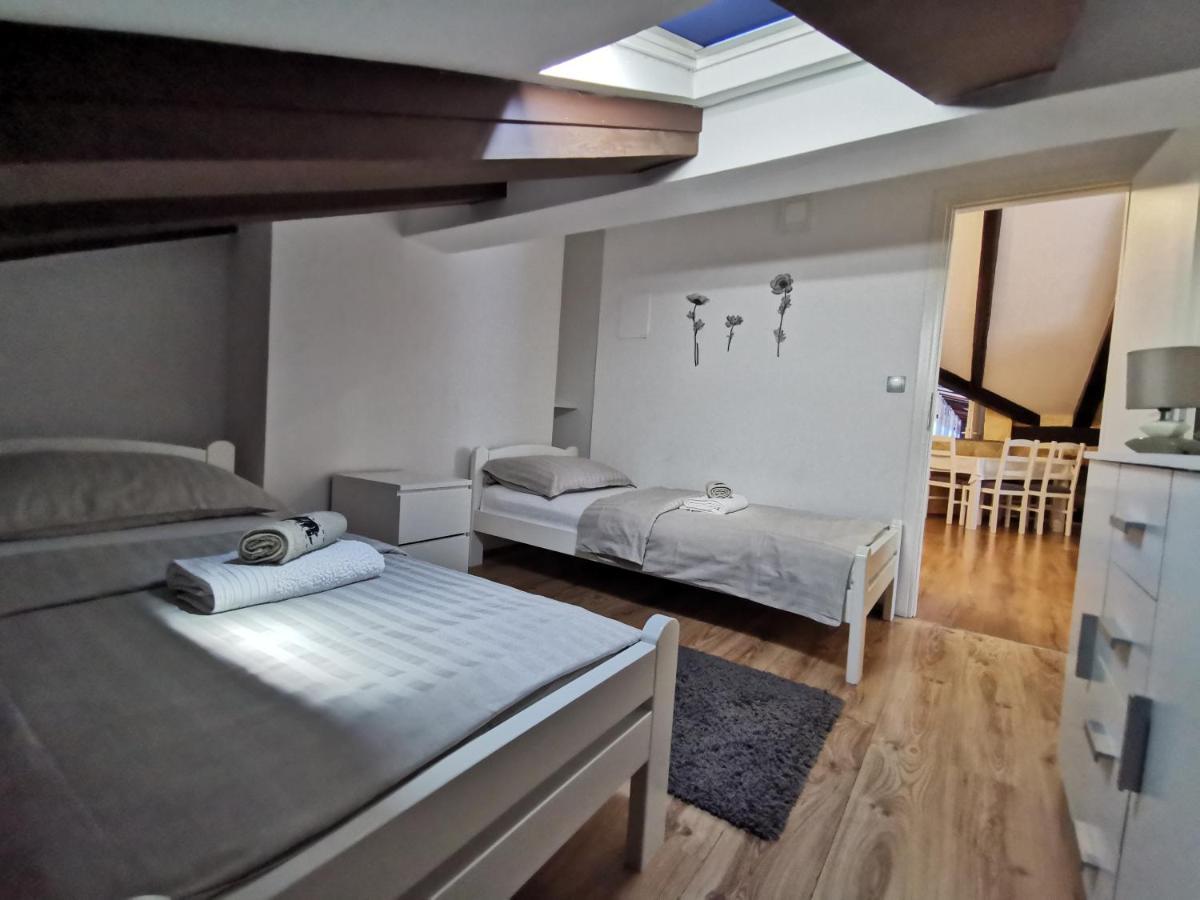 Loft Apartment Πούλα Εξωτερικό φωτογραφία