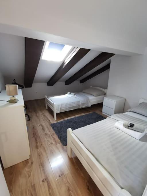 Loft Apartment Πούλα Εξωτερικό φωτογραφία