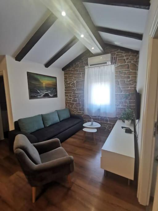 Loft Apartment Πούλα Εξωτερικό φωτογραφία